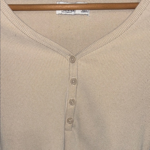 Hollister Tan Long Sleeve Fitted Bodysuit - Picture 6 of 6